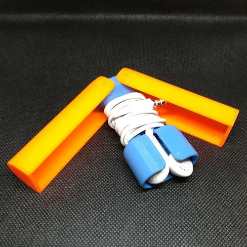 Unique Earbud Holder with personalization Manubim